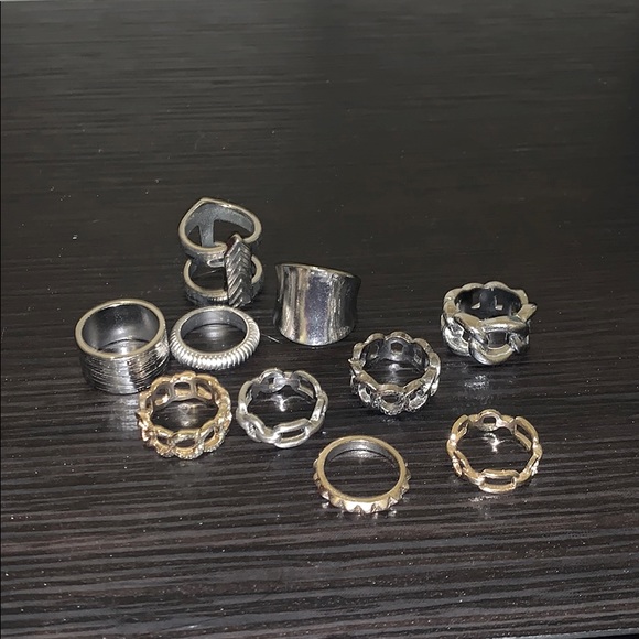 Jewelry - Set of 10 Rings